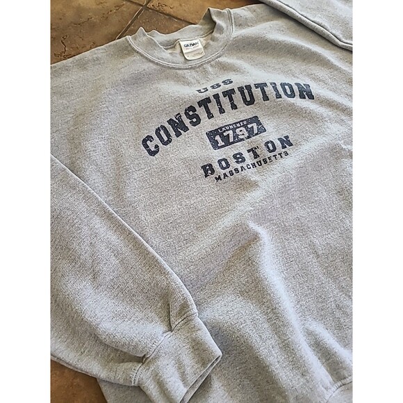 Gildan VTG USS Constitution Sweatshirt Med Boston 1797 Grunge Streetwear Casual - Picture 2 of 8